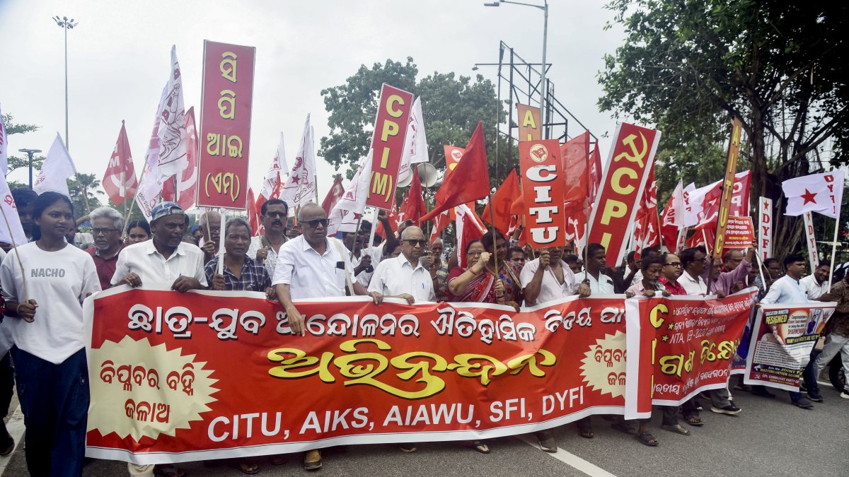 Left front protests demand minister's resignation over textbook errors