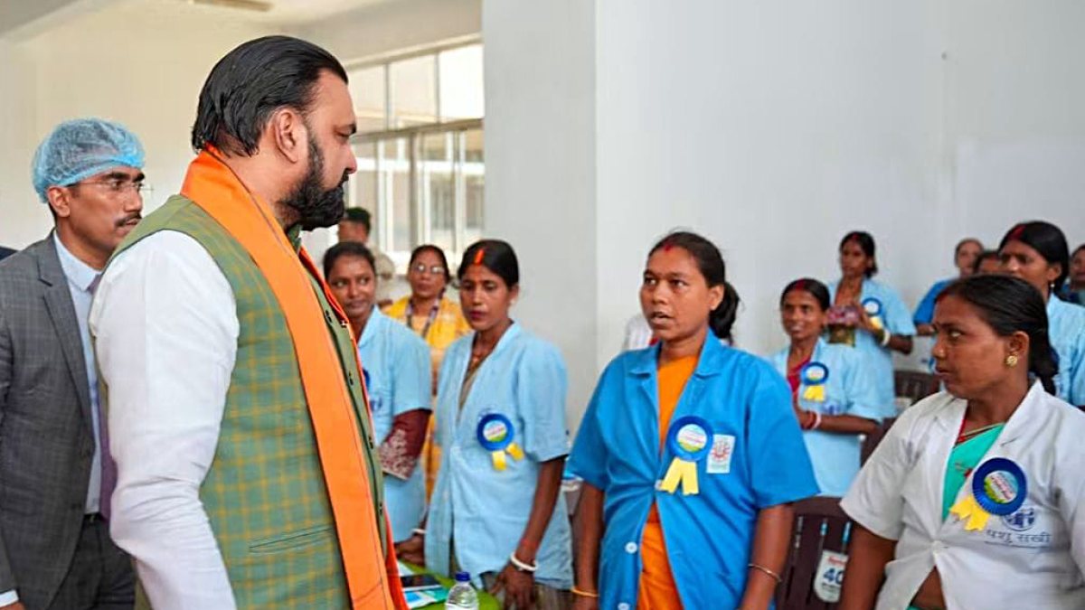 Bihar CM inaugurates dairy training and curd processing plant in Nalanda