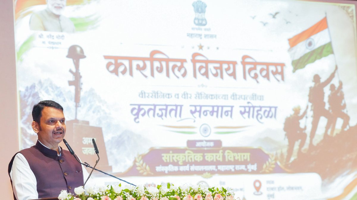 Maharashtra CM Fadnavis addresses Kargil Vijay Diwas event in Mumbai