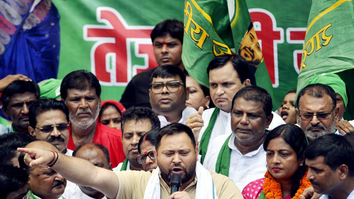 Tejashwi Yadav leads RJD roadshow in Patna for Bankipur by-poll
