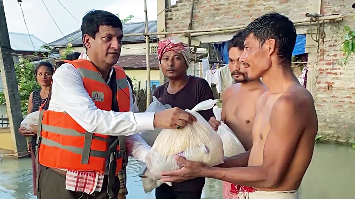 LJP leader distributes relief to flood-hit Assam villagers