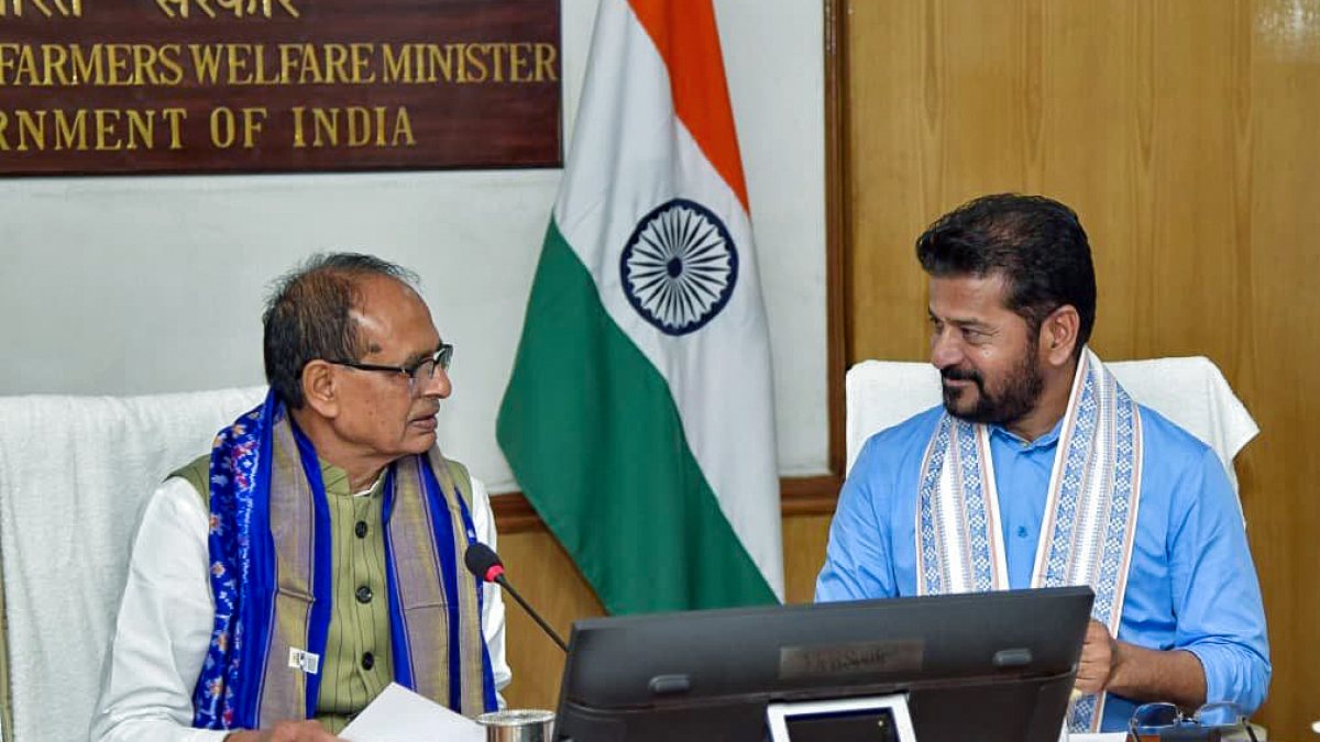Telangana CM Revanth Reddy meets Union Minister Shivraj Singh Chouhan in Delhi