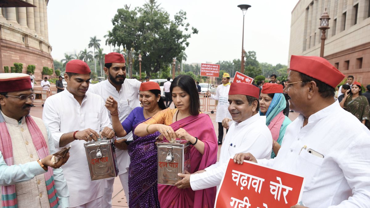 SP MPs protest at Parliament over Ram Temple funds