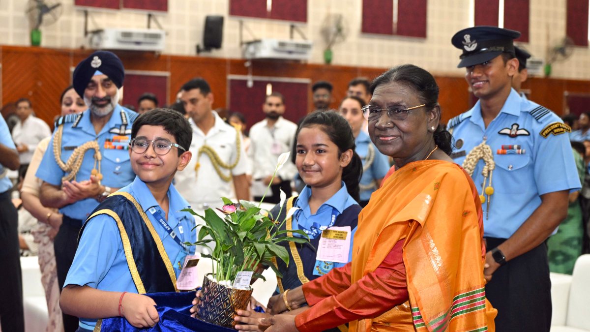 President Murmu visits Air Force Bal Bharati School in Delhi