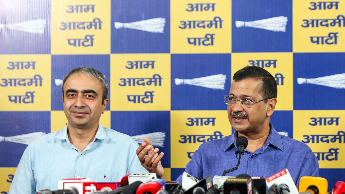 Kejriwal addresses press conference at AAP office in Delhi