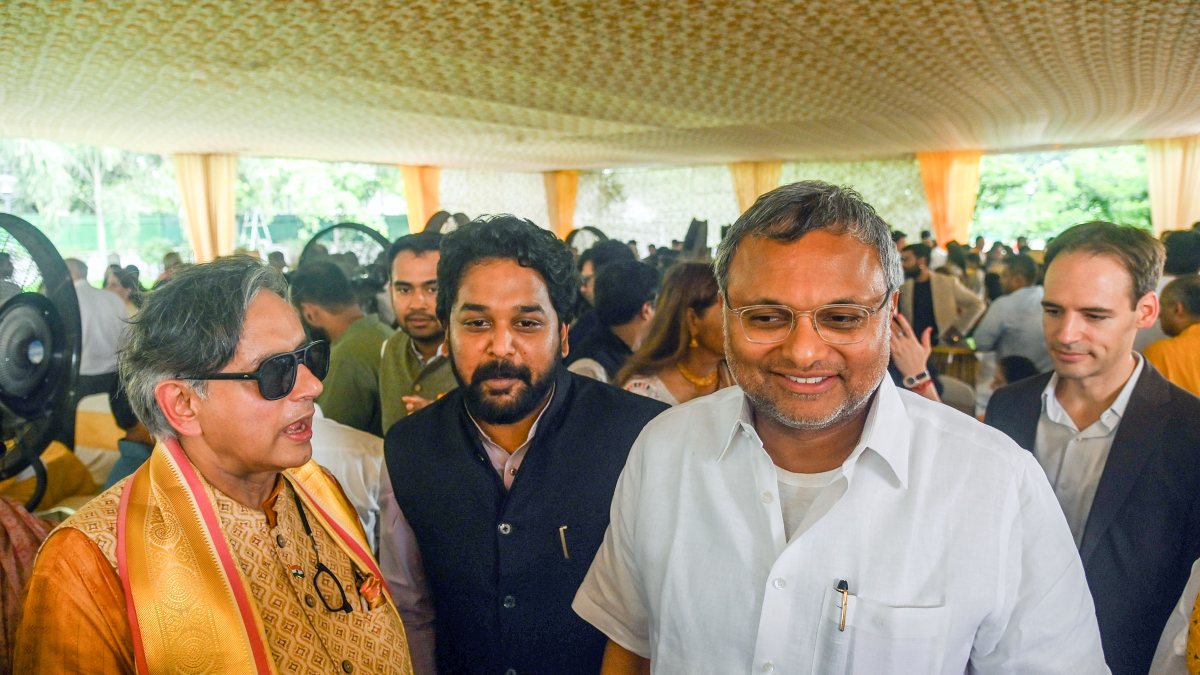 Congress MP Shashi Tharoor hosts mango and chaat party