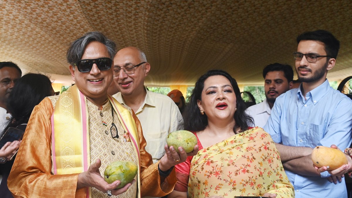 Congress MP Shashi Tharoor hosts mango and chaat party