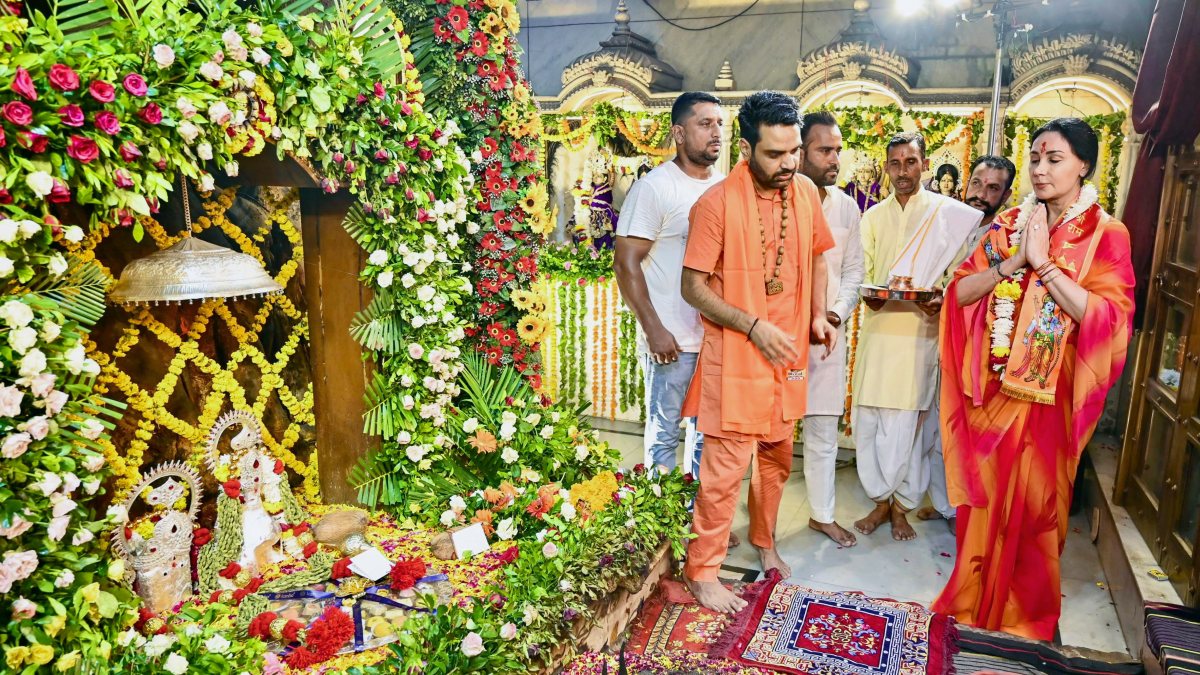 Rajasthan Deputy CM Diya Kumari offers prayers at Jaipur temple on Guru Purnima