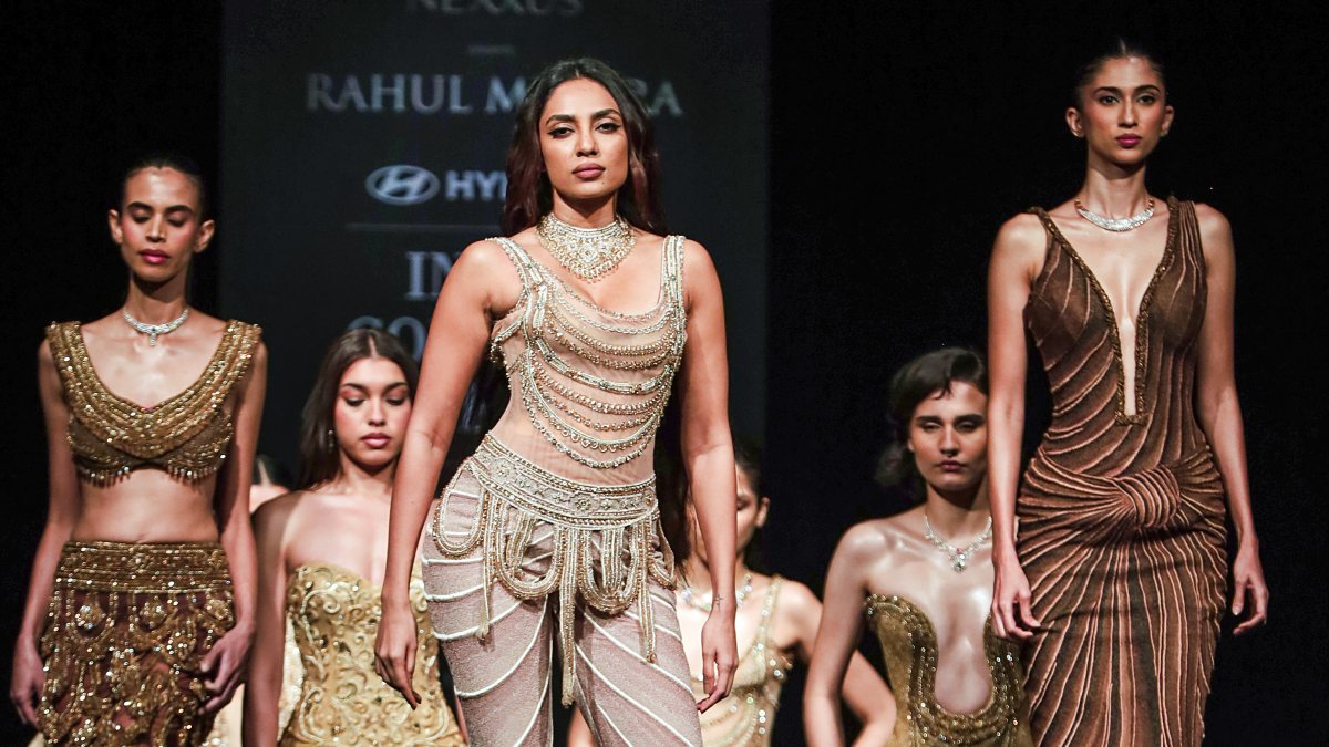 Shobhita Dhulipala walks for Rahul Mishra at India Couture Week