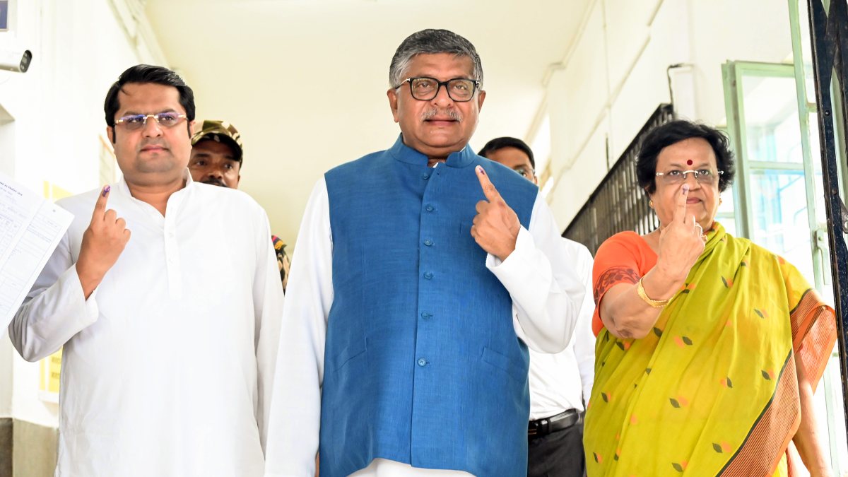 BJP MP Ravi Shankar Prasad casts vote with family in Bankipore bypoll