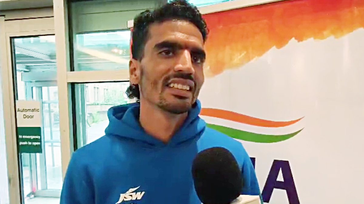 Gulveer Singh speaks after winning silver in 10,000m at Commonwealth Games