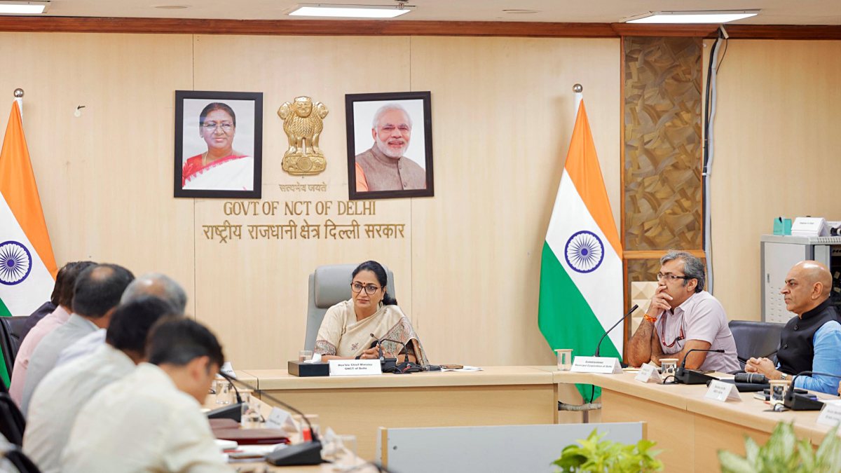 Delhi CM Rekha Gupta chairs bio-gas plants MoU meeting