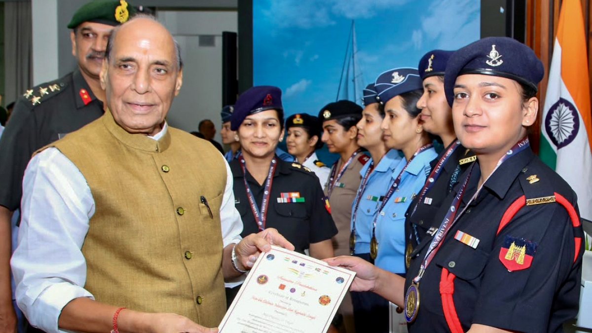Rajnath Singh felicitates all-women Tri-services sailing crew