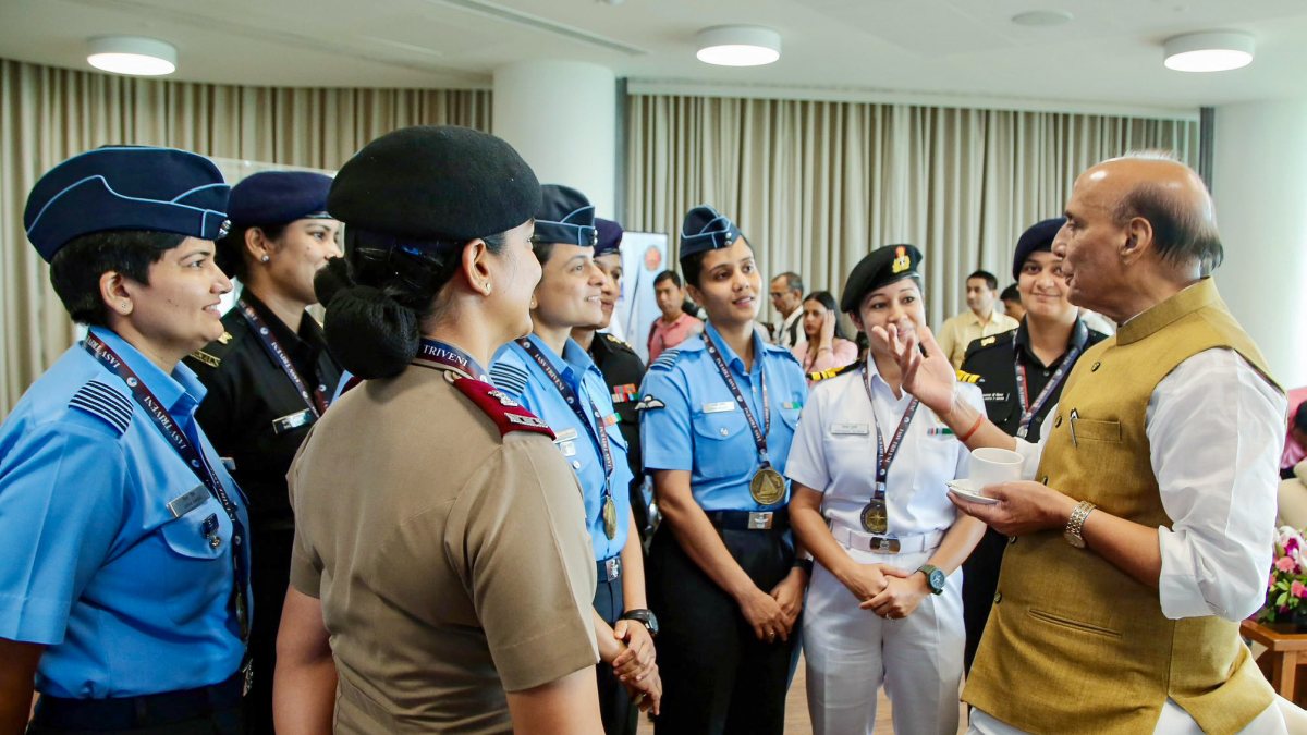 Rajnath Singh felicitates women officers on historic sailing expedition