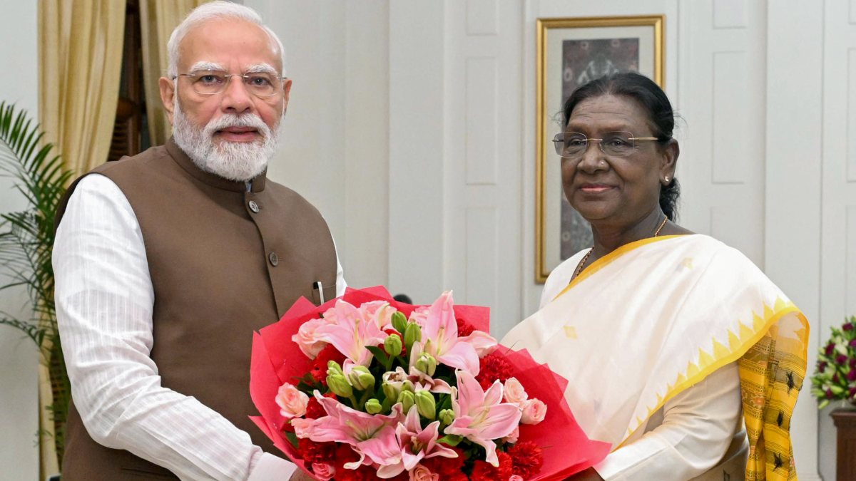 Modi calls on President Murmu at Rashtrapati Bhavan
