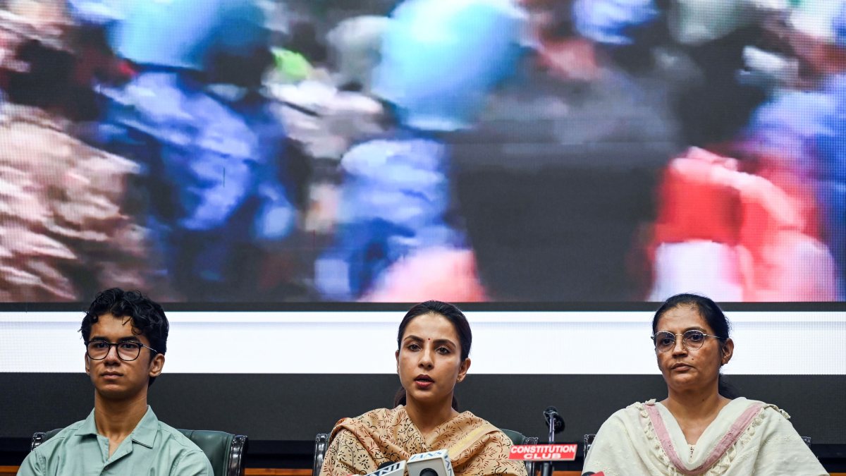 Delhi Police injured personnel's families address press conference