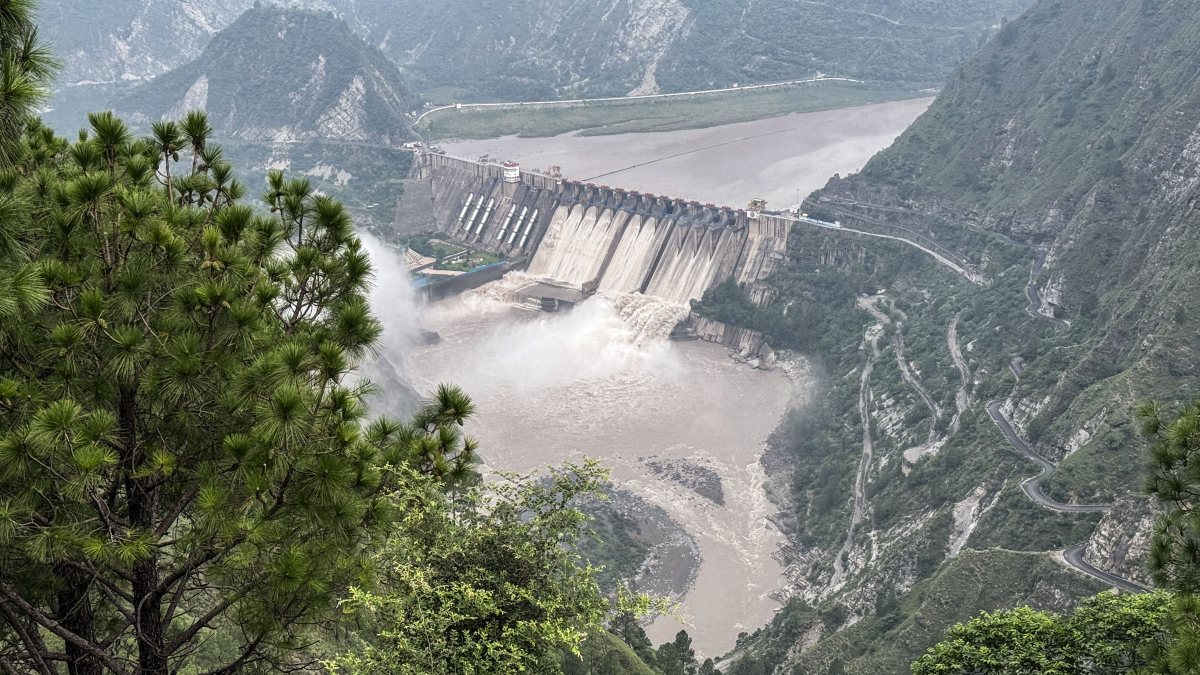 Salal Dam opens gates as rainfall raises Chenab inflow