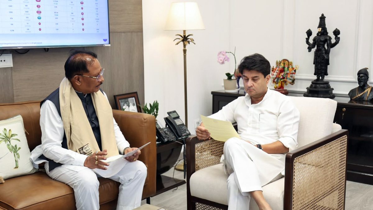 Scindia meets Chhattisgarh CM Sai at Sanchar Bhawan