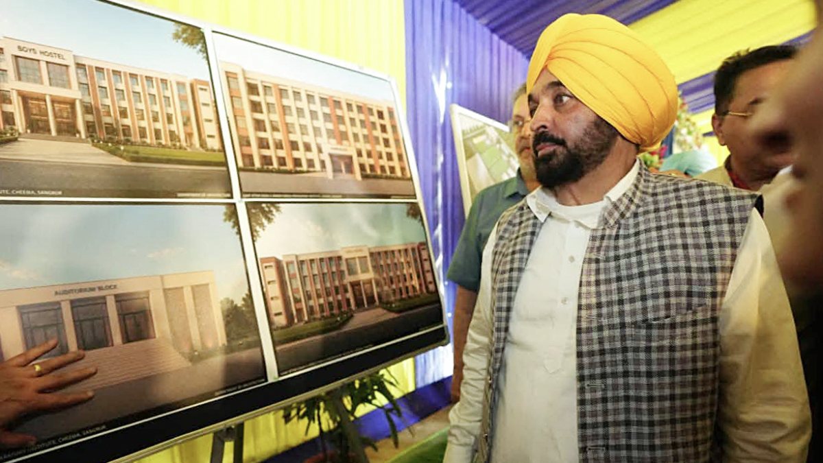 Punjab CM pays tribute to Shaheed Udham Singh in Sunam
