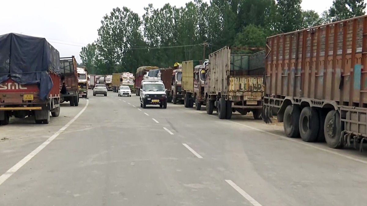 Highway closed in Anantnag, trucks stranded amid landslide work