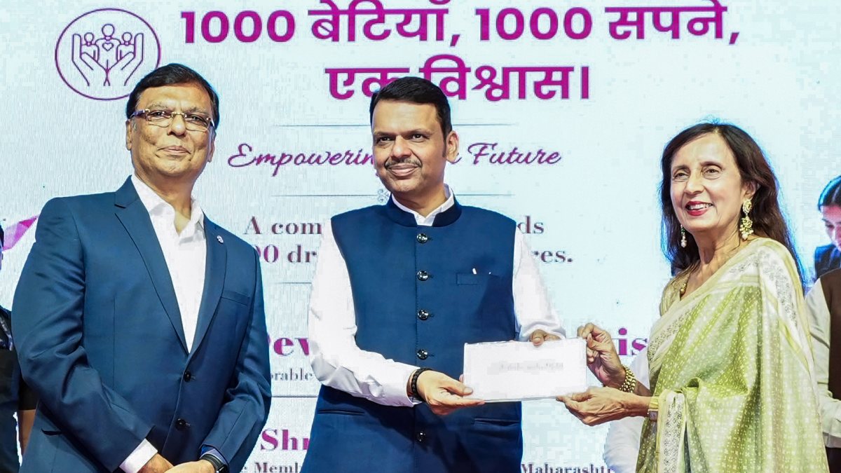 Maharashtra CM hands over cheques to empower 1000 girls in Mumbai