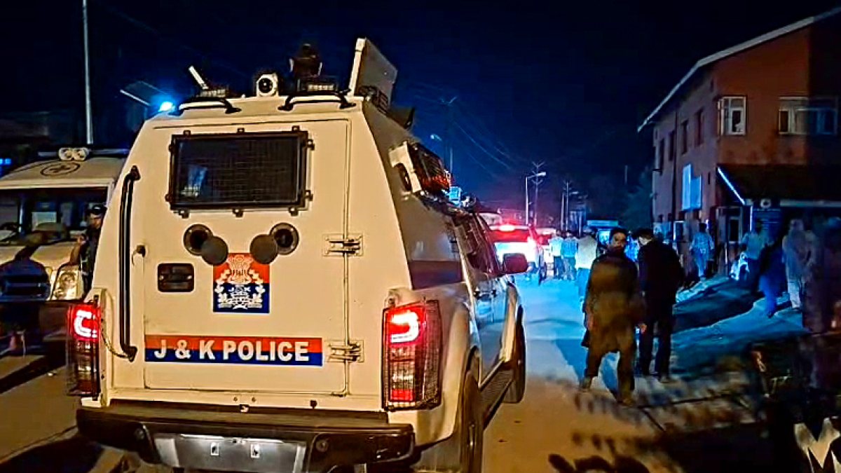 Police vehicle seen at hospital after Kulgam terror attack
