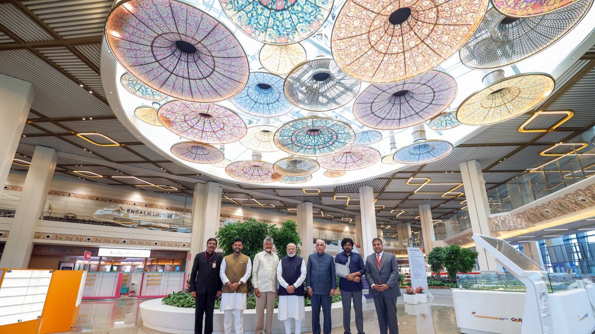 PM Modi meets Andhra leaders at Bhogapuram airport