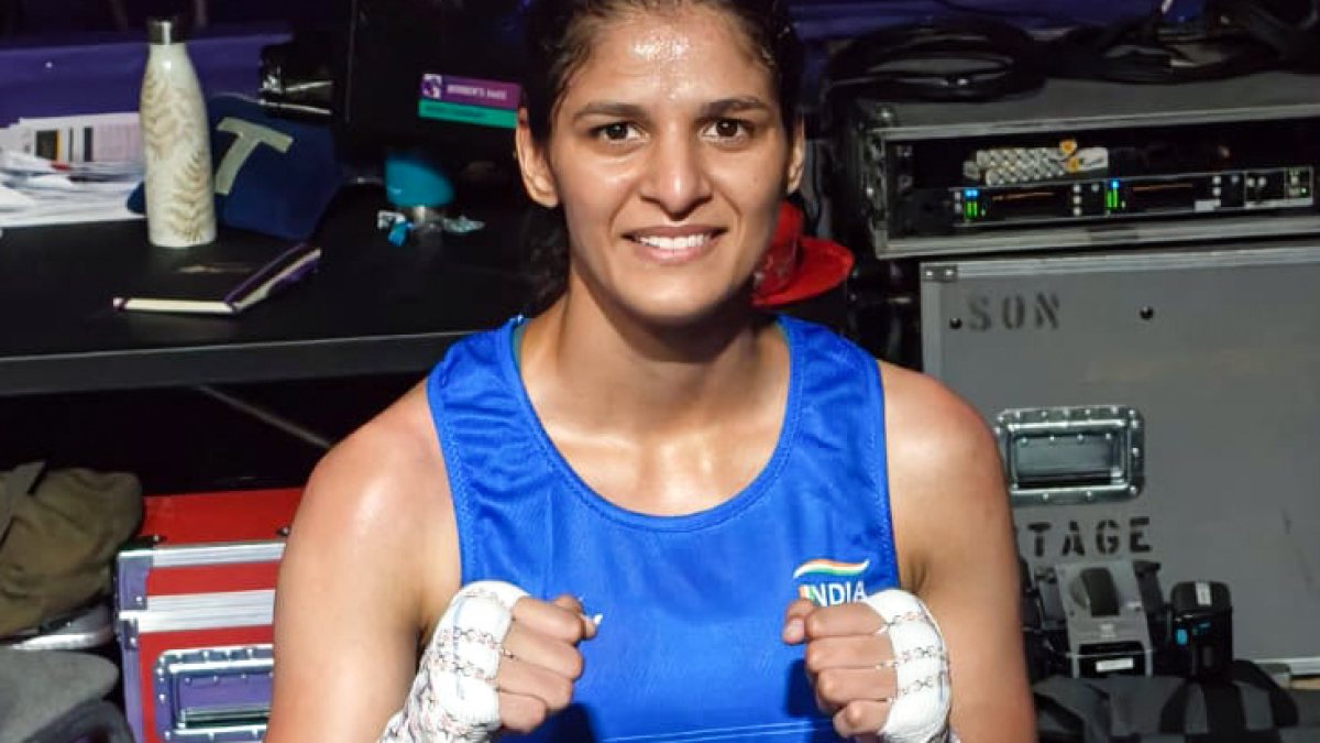 Jaismine Lamboria wins gold in women's 57kg boxing at CWG