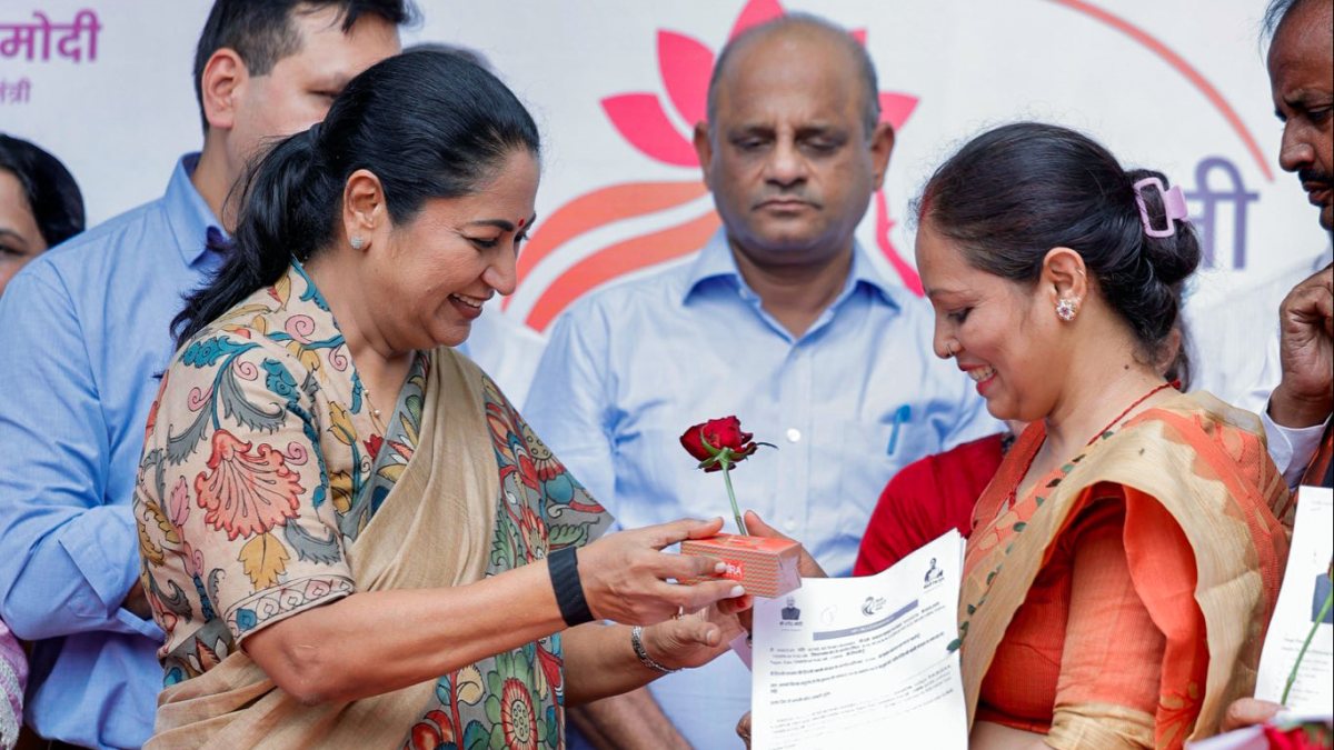 Delhi CM launches Lakshmi Yojana registration portal