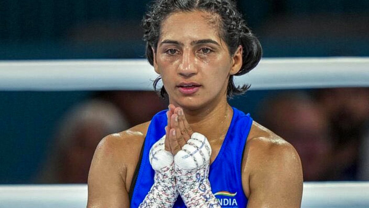 VP congratulates Preeti Pawar on CWG boxing gold