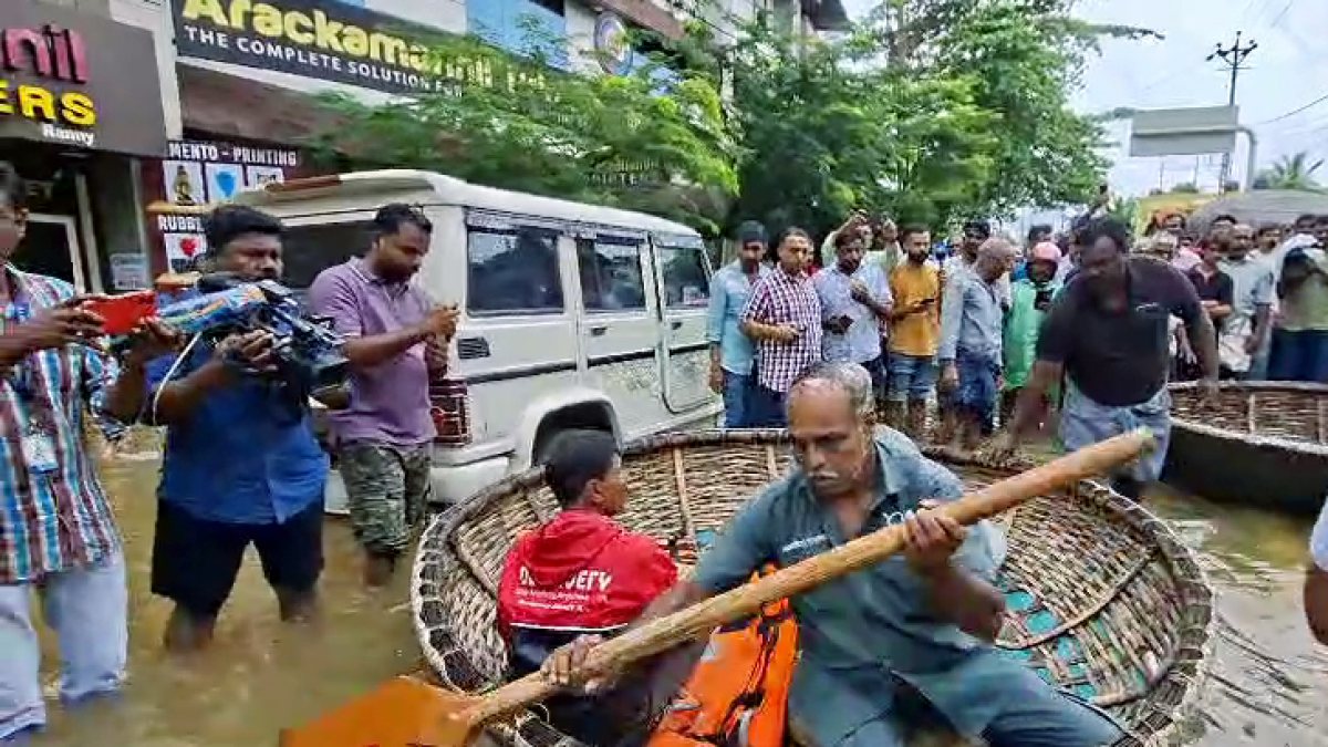Kerala deploys more boats for flood rescue in Pathanamthitta