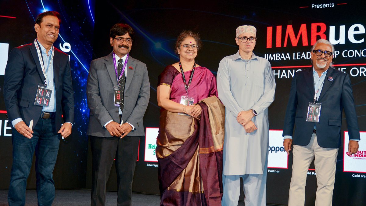Omar Abdullah inaugurates IIMBue 2026 leadership conclave in Bengaluru