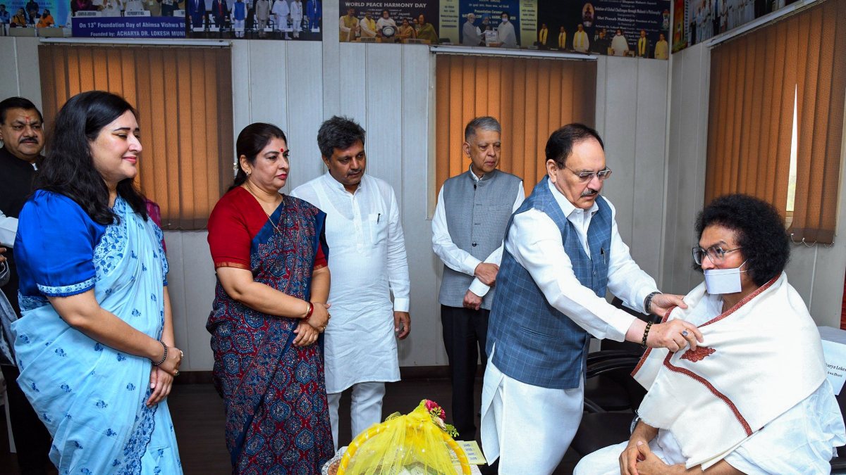 Health Minister Nadda meets Acharya Lokesh Muni during Chaturmas