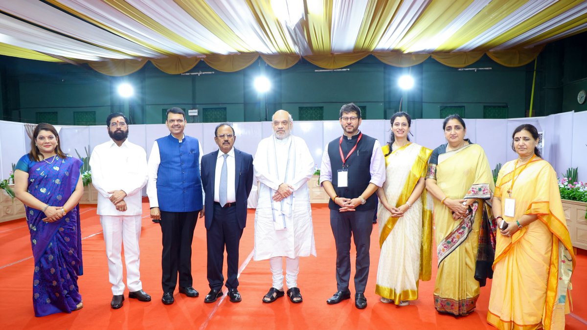 Amit Shah, Doval, Fadnavis at Tilak award ceremony in Pune