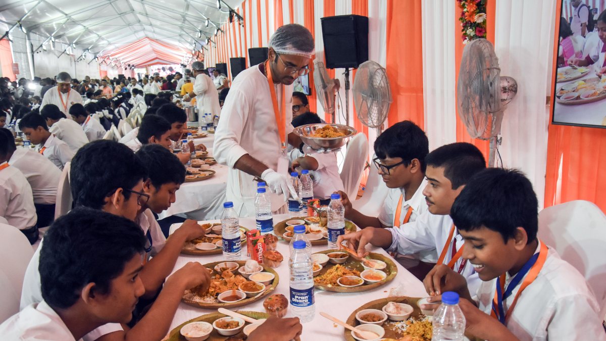 ISKCON mega-kitchen inaugurated in Kolkata to feed 44,000 students