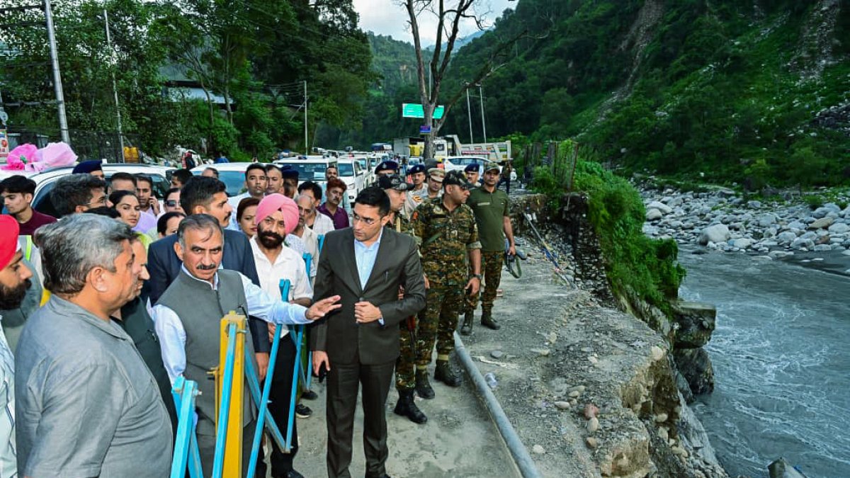 Himachal CM inspects landslide damage near Sheetla Bridge