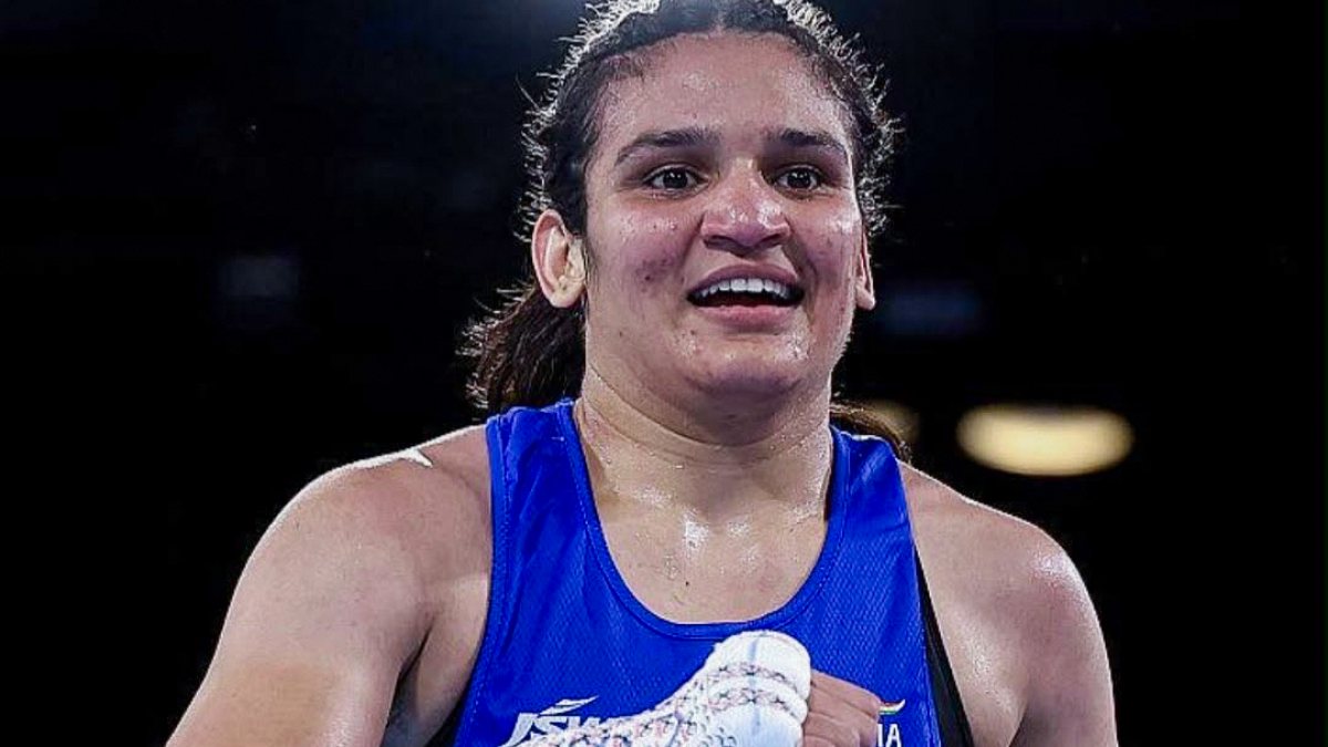 Delhi CM congratulates Arundhati Chaudhary on CWG gold