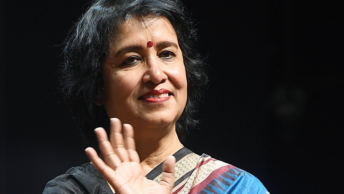 Taslima Nasrin felicitated in Kolkata after 19 years