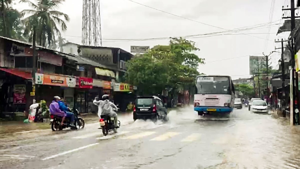 Kozhikode streets waterlogged after heavy rainfall