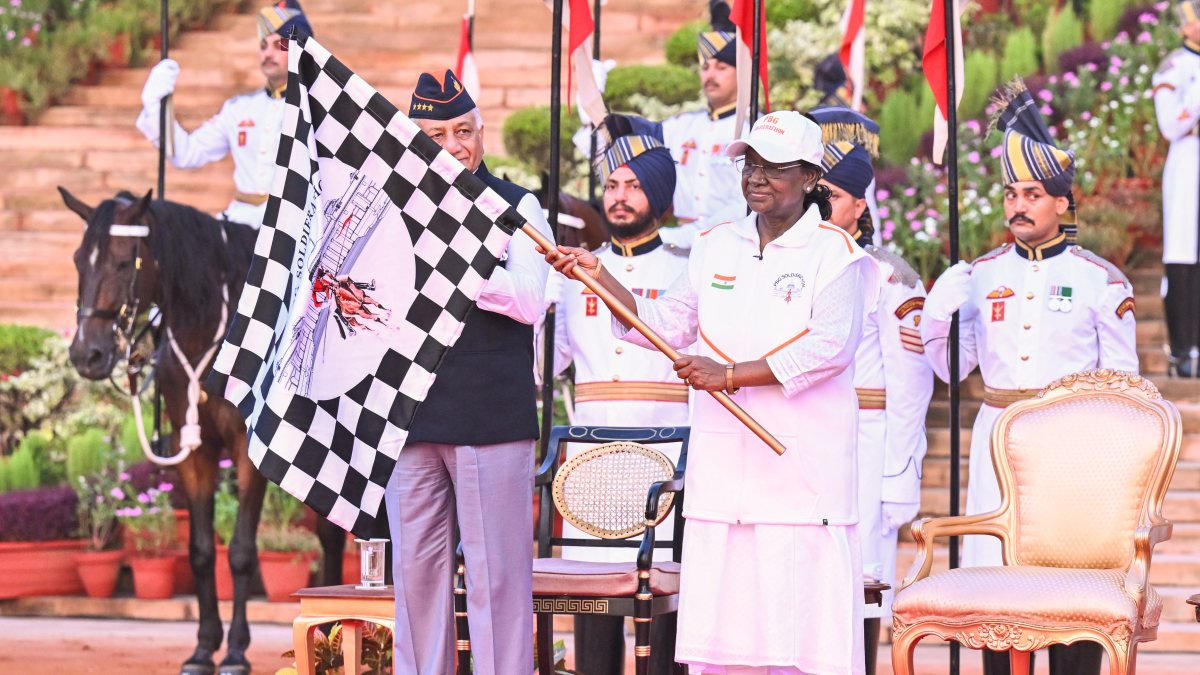 President Murmu flags off PBG Soldierathon in New Delhi