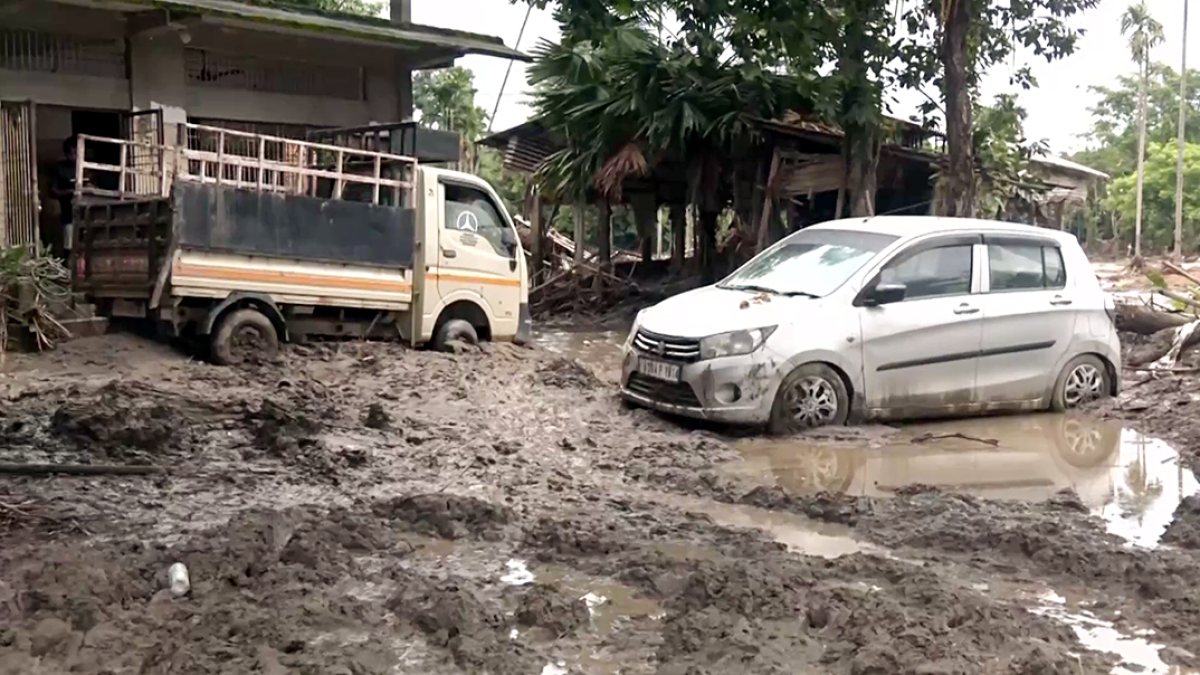 Flash flood in Sivasagar sweeps away vehicles