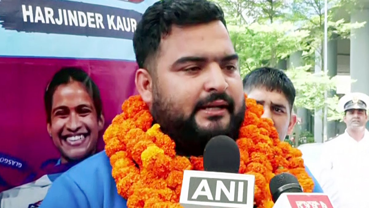 Weightlifter Lovepreet Singh returns home with Commonwealth silver
