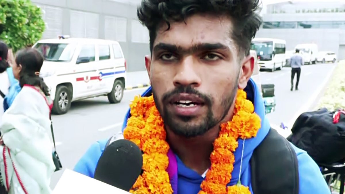 Weightlifter Raja Muthupandi returns home with Commonwealth silver