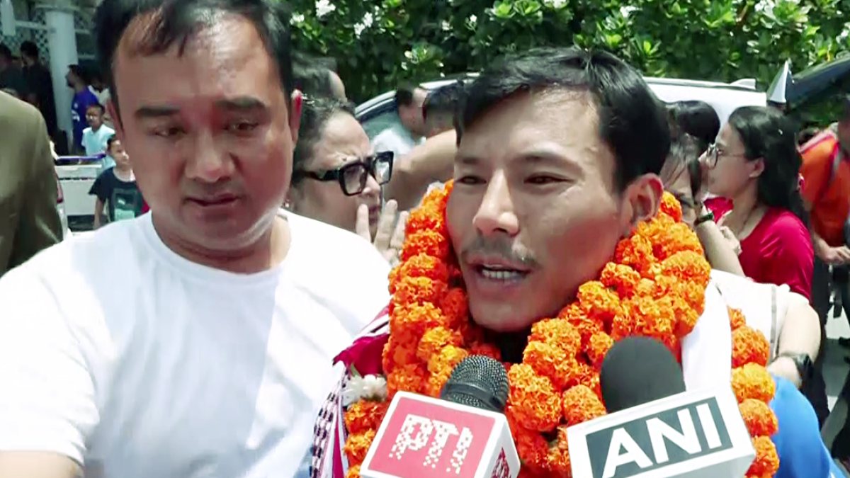 Rishikanta Singh returns home with Commonwealth silver