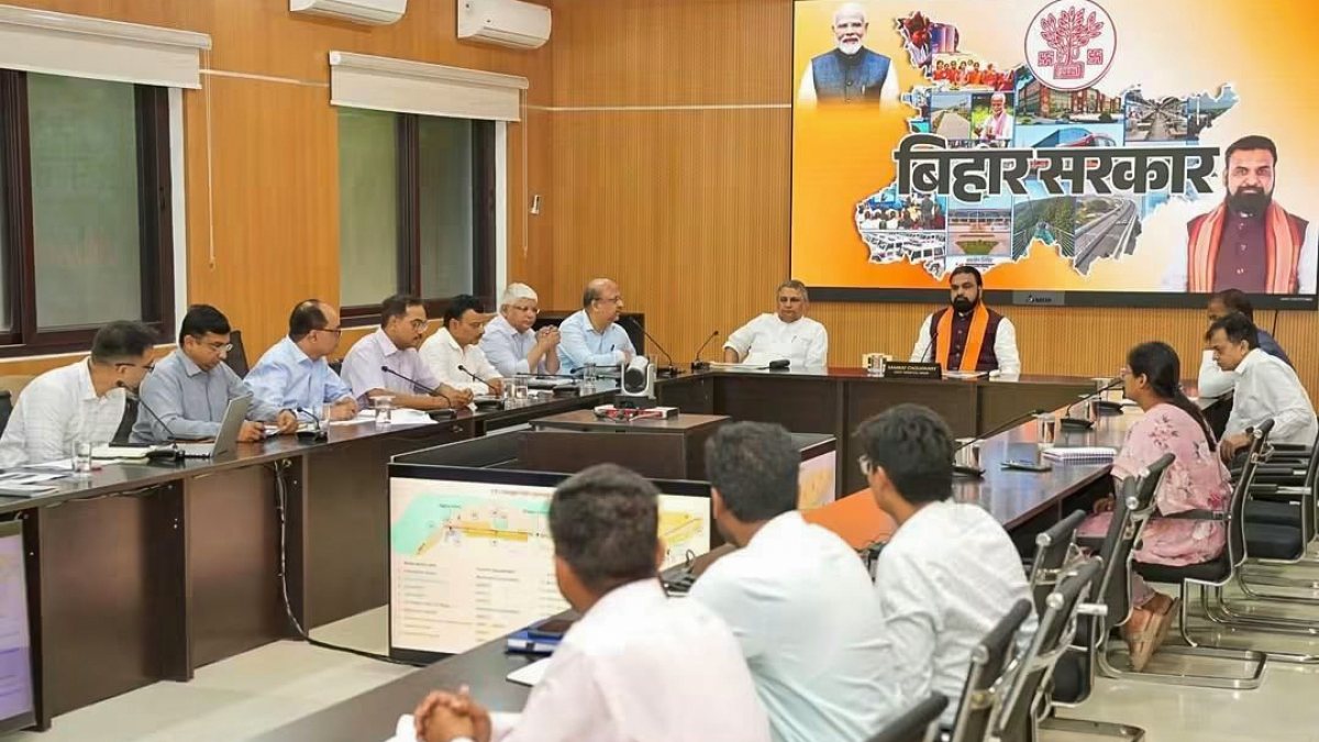 Bihar CM chairs review meet on JP Ganga Path project