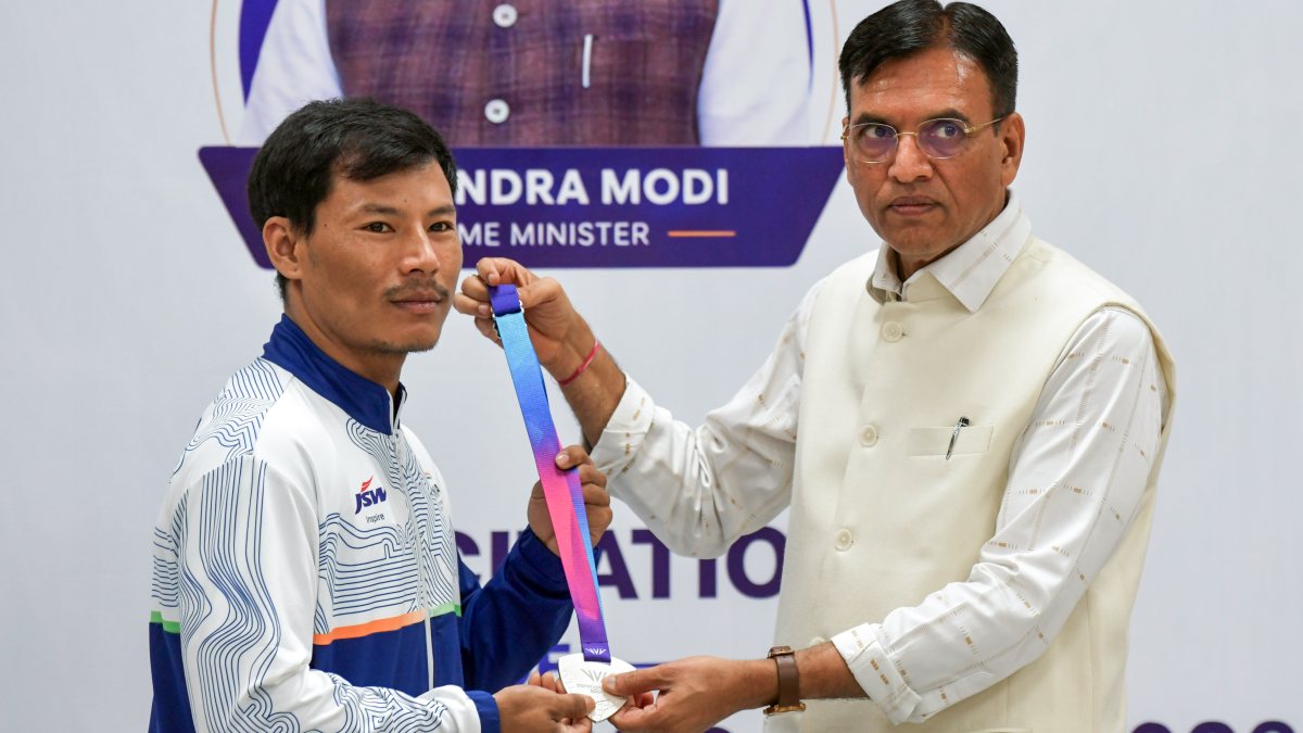 Mansukh Mandaviya honours CWG 2026 weightlifting medallists