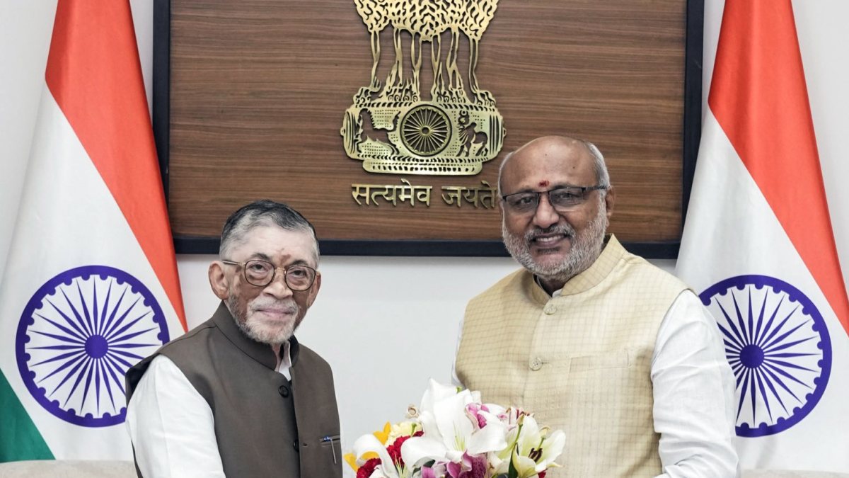 VP Radhakrishnan meets Jharkhand Governor at Parliament House