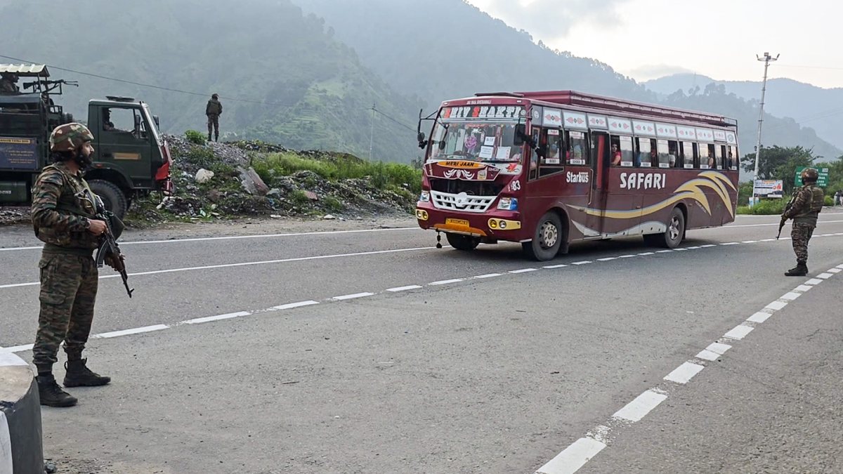 Security tightened as 26th Amarnath Yatra convoy crosses Ramban