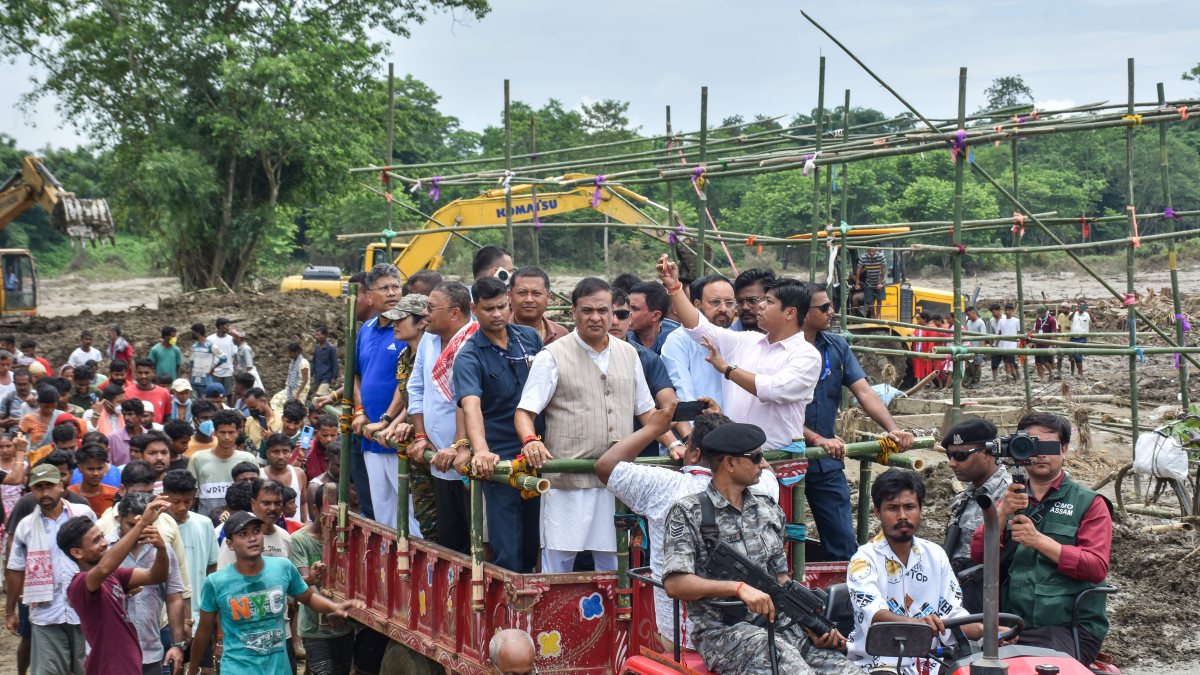 Assam CM inspects flood-hit Sivasagar on tractor