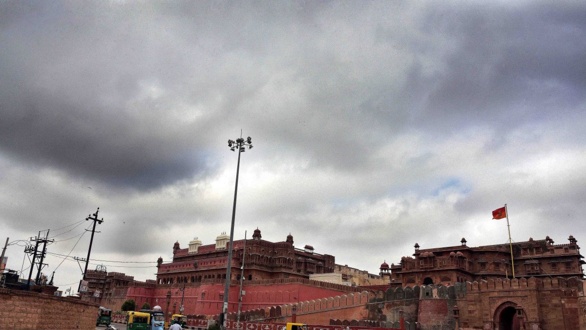 Dark clouds gather over Junagarh Fort in Bikaner